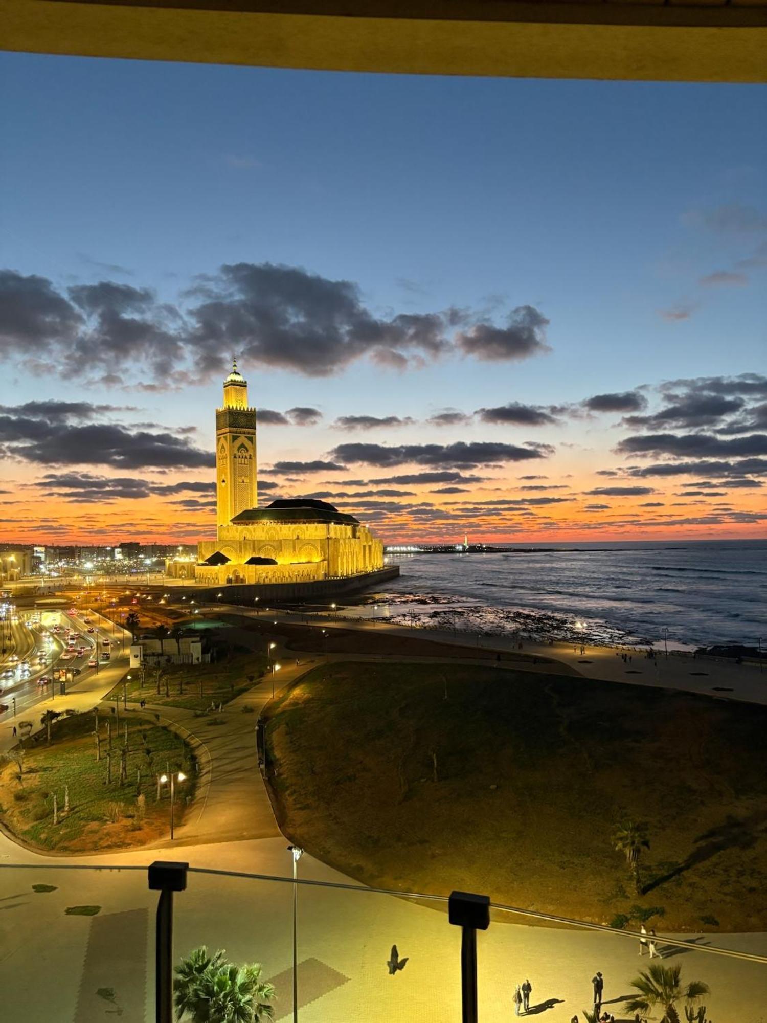 カサブランカMarina Casa Del Mar - Amazing Sea & Mosque Viewsアパートメント エクステリア 写真